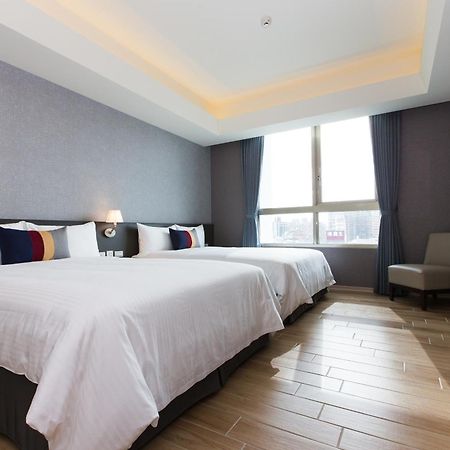 Check Inn New Taipei Luzhou Bagian luar foto